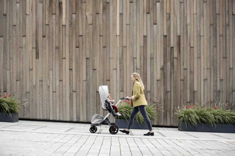 30688-xplory-stroller-seat-grey-melange-in-setting-screen-768x512