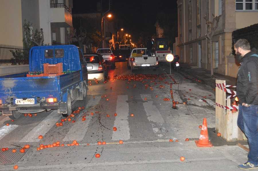 ntomates-siriza